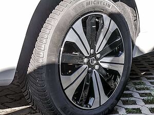 Volvo  2.0 Plus Dark Recharge Plug-In Hybrid AWD