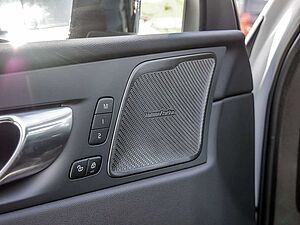 Volvo  2.0 Plus Dark Recharge Plug-In Hybrid AWD