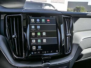 Volvo  2.0 Plus Dark Recharge Plug-In Hybrid AWD