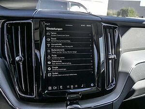 Volvo  2.0 Plus Dark Recharge Plug-In Hybrid AWD