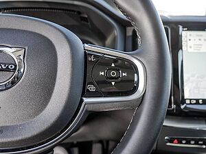 Volvo  2.0 Plus Dark Recharge Plug-In Hybrid AWD