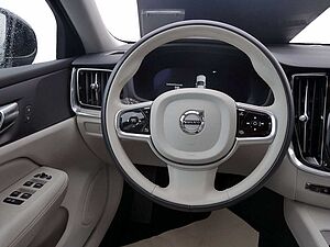 Volvo  B4 Core KLIMA MEMORY PDC SHZ KAMERA LED