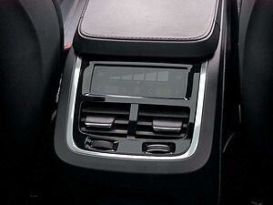 Volvo  2.0 Inscription Recharge Plug-In Hybrid AWD