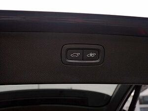 Volvo  2.0 Inscription Recharge Plug-In Hybrid AWD