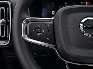 Volvo  Plus Recharge Pure Electric 2WD ACC LED
