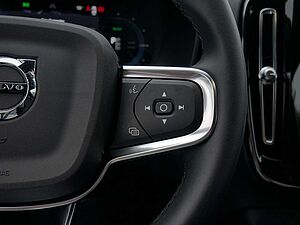 Volvo  Plus Recharge Pure Electric 2WD ACC LED