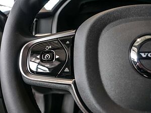 Volvo  Kombi 2.0 Ultimate Bright H/K ACC HUD LED