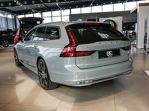 Volvo  Kombi 2.0 Ultimate Bright H/K ACC HUD LED