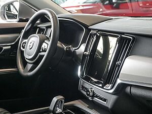 Volvo  Kombi 2.0 Ultimate Bright H/K ACC HUD LED