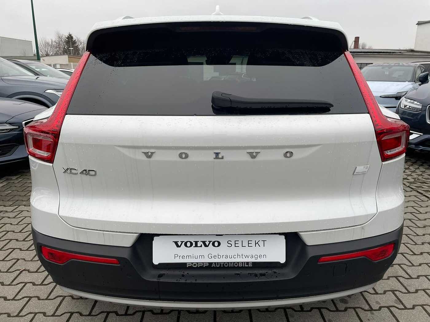 Volvo  T5 FWD Recharge Inscription Expression ACC