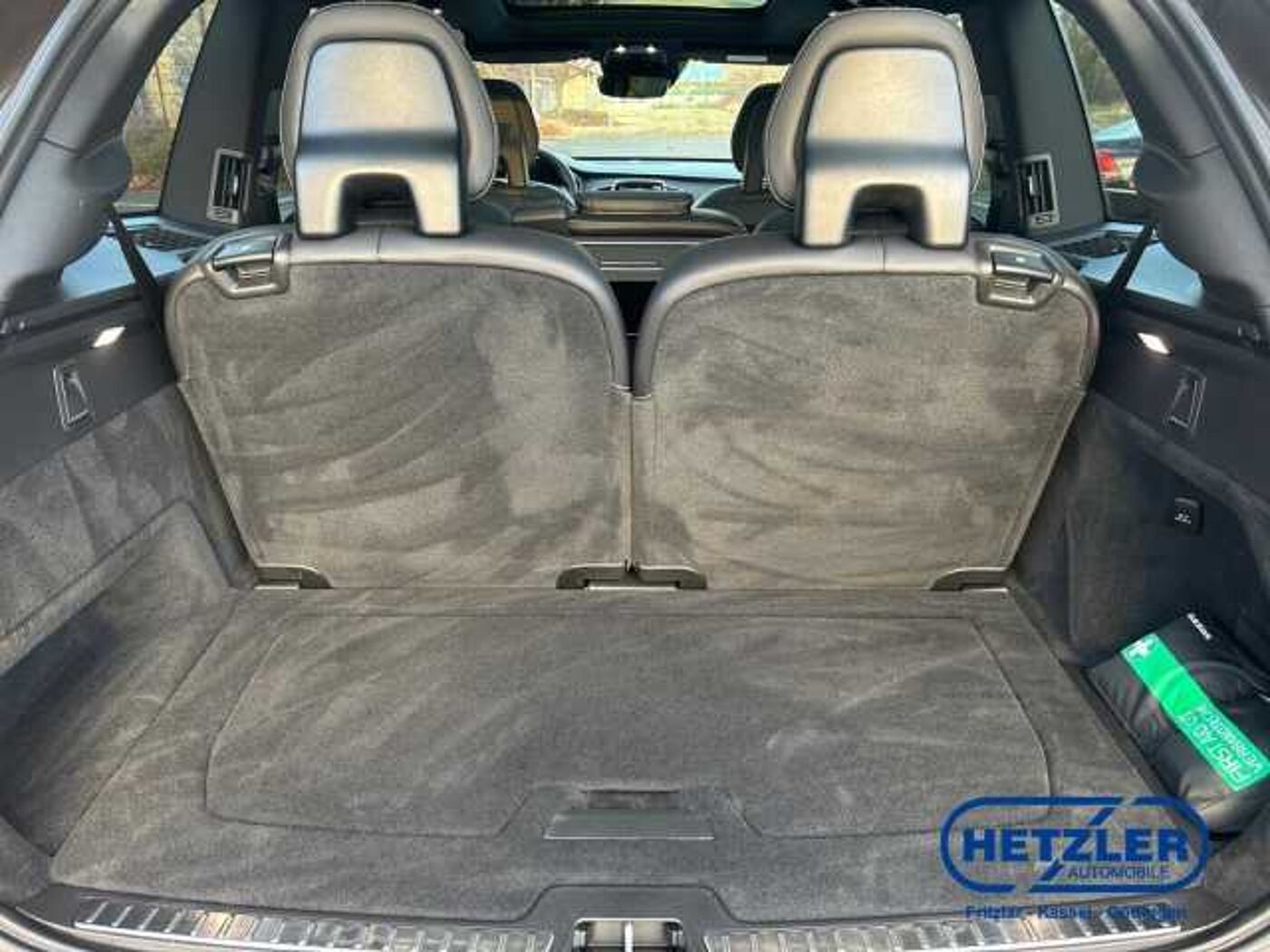 Volvo  XC90 Recharge R-Design, T8 AWD Plug-in Hybrid, 7 Sitze