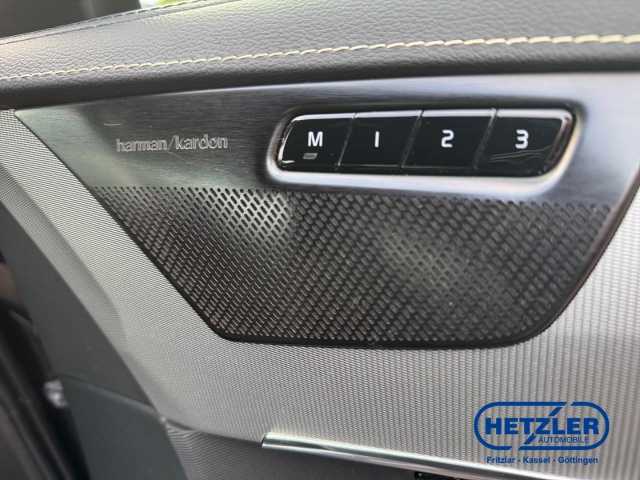 Volvo  XC90 Recharge R-Design, T8 AWD plug-in hybrid, 7 Sitze