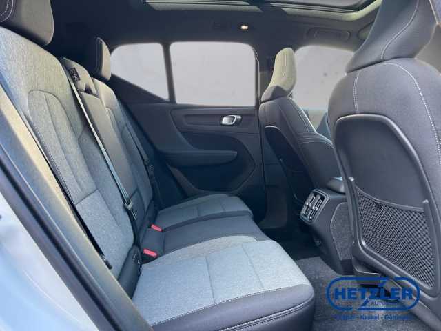 Volvo  XC40 Plus, B4 Mild-Hybrid, Benzin, Dark