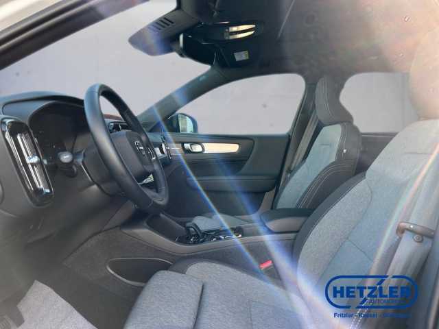 Volvo  XC40 Plus, B4 Mild-Hybrid, Benzin, Dark