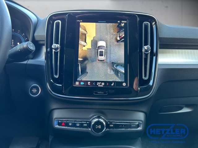 Volvo  XC40 Plus, B4 Mild-Hybrid, Benzin, Dark