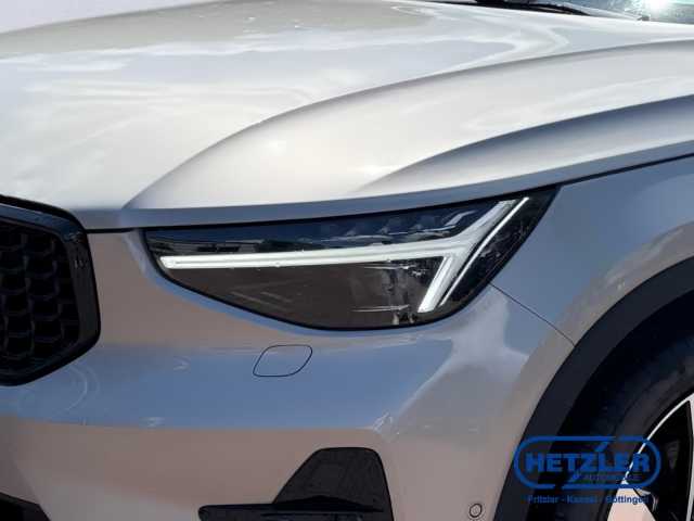 Volvo  XC40 Plus, B4 Mild-Hybrid, Benzin, Dark