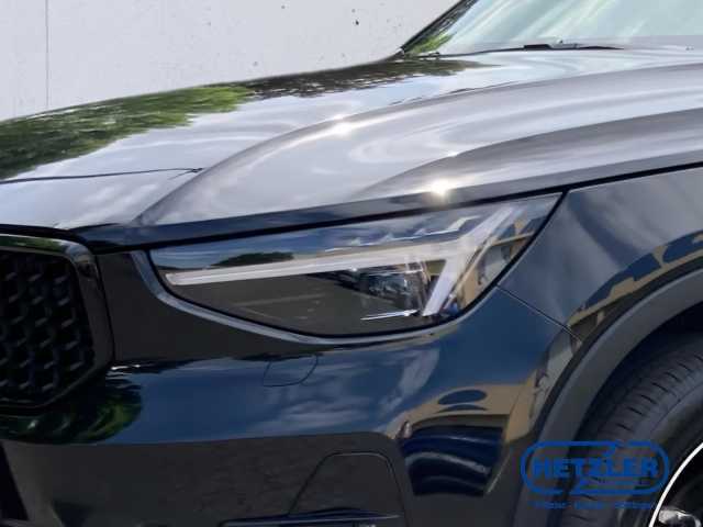 Volvo  XC40 Plus, B3 Mild-Hybrid, Benzin, Dark