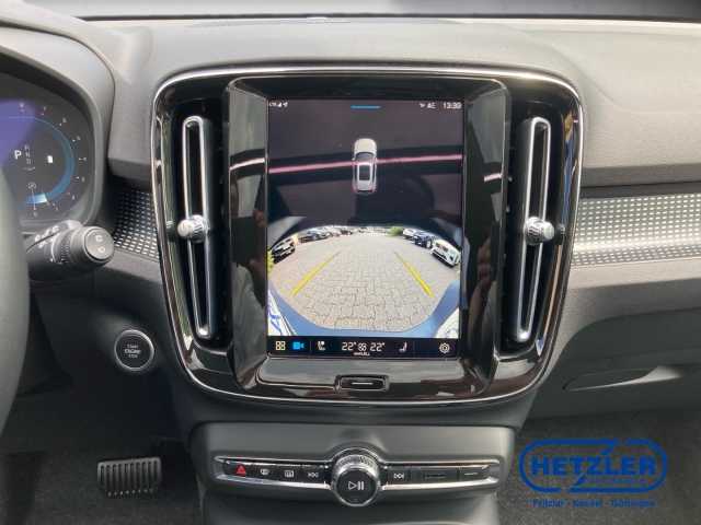 Volvo  XC40 Plus, B3 Mild-Hybrid, Benzin, Dark