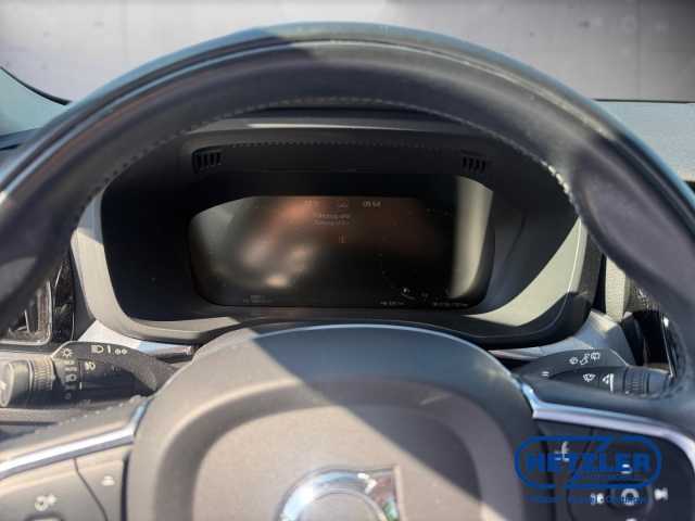 Volvo  XC60 Momentum Pro, D4