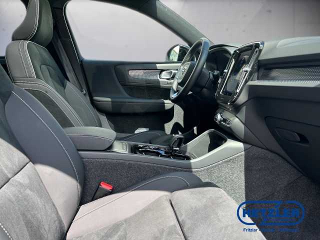 Volvo  XC40 Ultra, B4 Mild-Hybrid, Benzin, Dark