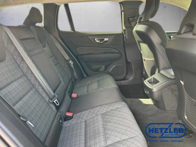 Volvo  V60 Core, B4 Mild-Hybrid, Benzin