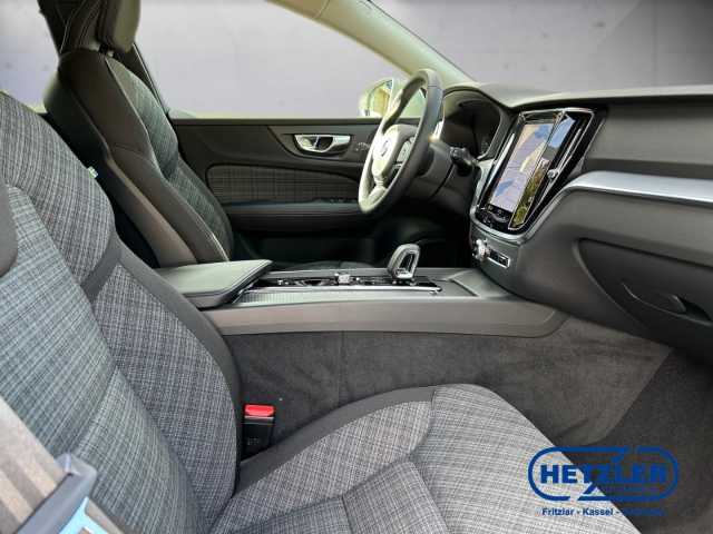 Volvo  V60 Core, B4 Mild-Hybrid, Benzin