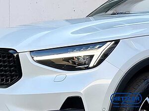 Volvo  XC40 Plus, B4 Mild-Hybrid, Benzin, Dark