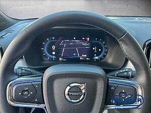 Volvo  XC40 Plus, B4 Mild-Hybrid, Benzin, Dark