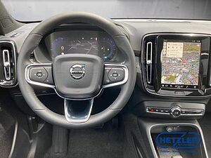 Volvo  XC40 Plus, B3 Mild-Hybrid, Benzin, Dark