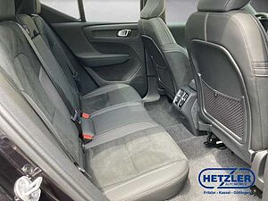 Volvo  XC40 Plus, B3 Mild-Hybrid, Benzin, Dark