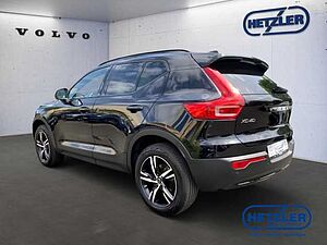 Volvo  XC40 Plus, B3 Mild-Hybrid, Benzin, Dark