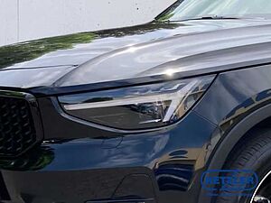 Volvo  XC40 Plus, B3 Mild-Hybrid, Benzin, Dark