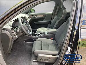 Volvo  XC40 Plus, B3 Mild-Hybrid, Benzin, Dark