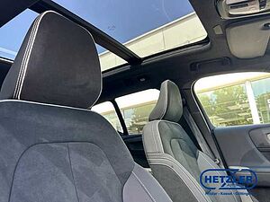 Volvo  XC40 Ultra, B4 Mild-Hybrid, Benzin, Dark