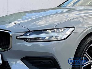 Volvo  V60 Core, B4 Mild-Hybrid, Benzin