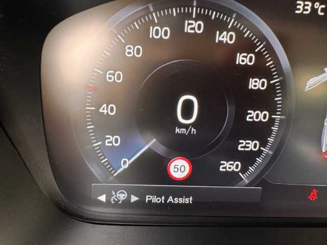 Volvo  V60 Recharge R-Design Expression, T6 AWD Plug-in Hybrid