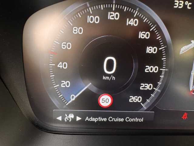 Volvo  V60 Recharge R-Design Expression, T6 AWD Plug-in Hybrid
