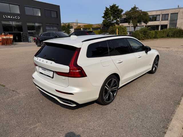 Volvo  V60 Recharge R-Design Expression, T6 AWD Plug-in Hybrid