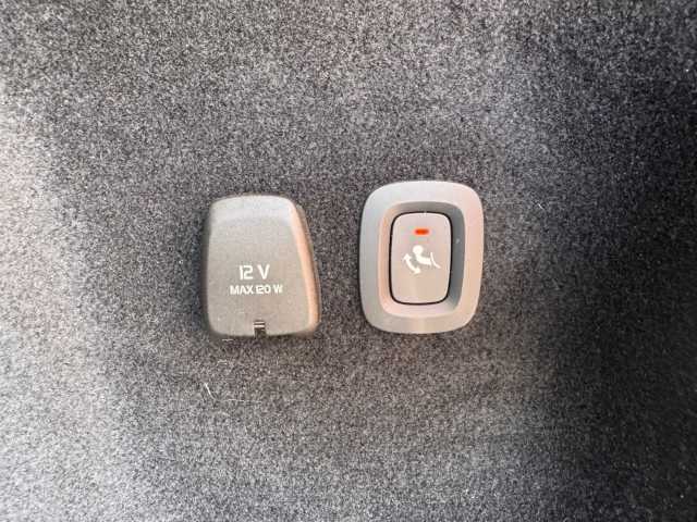 Volvo  V60 Recharge R-Design Expression, T6 AWD Plug-in Hybrid