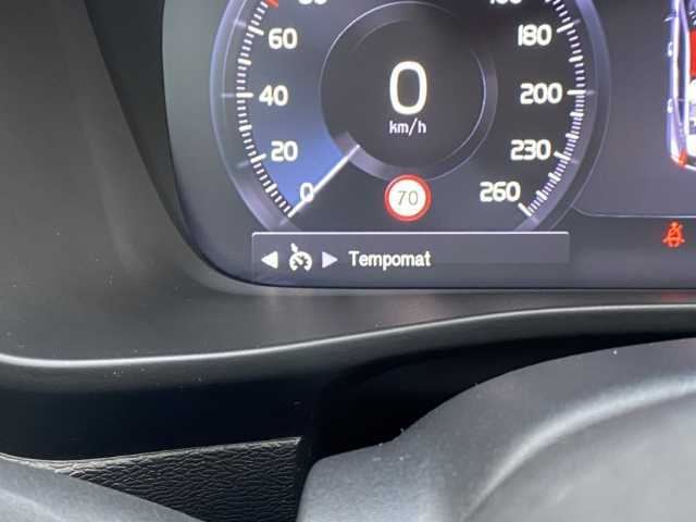 Volvo  XC40 Recharge R-Design, T5 Plug-in Hybrid