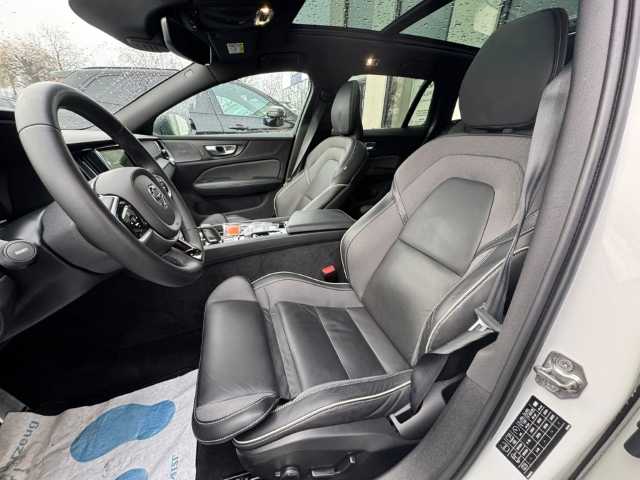 Volvo  V60 R-Design, B4 Mild-Hybrid Diesel