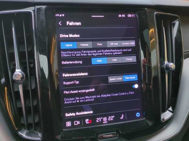Volvo  XC60 Recharge R-Design, T8 AWD Plug-in Hybrid