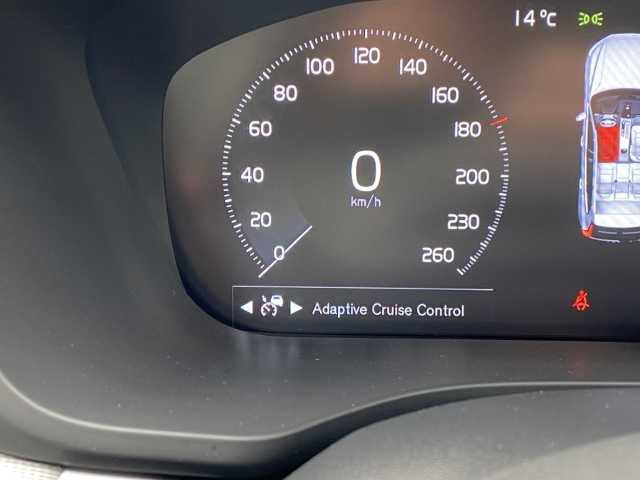 Volvo  XC60 R-Design, B5 Mild-Hybrid Diesel AWD