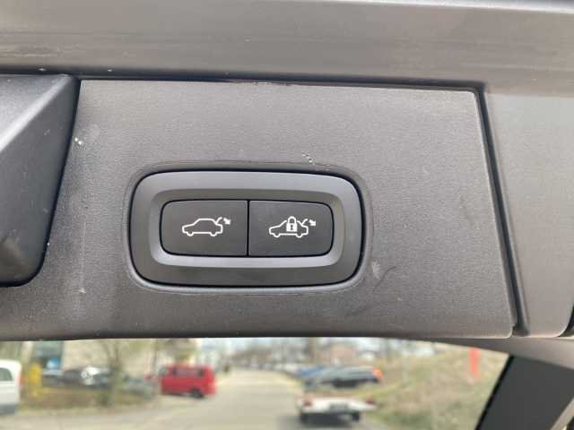 Volvo  V90 Recharge Plus, T6 AWD Plug-in Hybrid, Elektrisch/Benzin, Dark