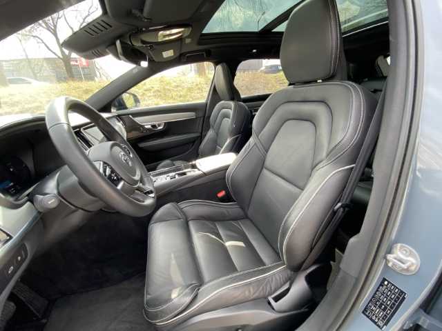 Volvo  V90 Recharge Plus, T6 AWD Plug-in Hybrid, Elektrisch/Benzin, Dark
