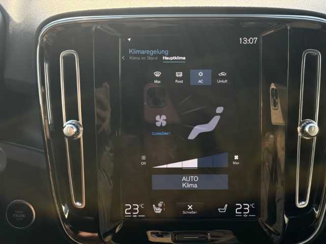 Volvo  XC40 Recharge Plus, T5 Plug-in Hybrid, Elektrisch/Benzin, Dark