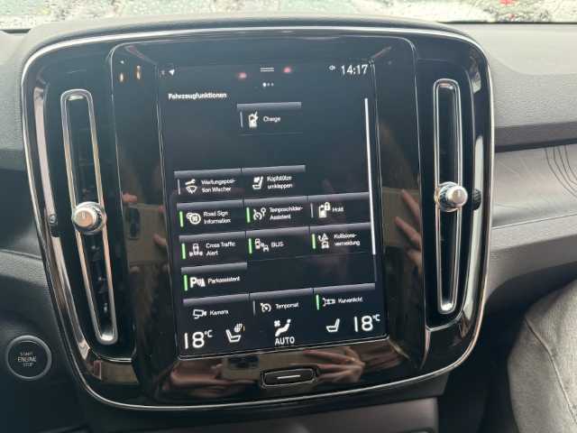 Volvo  XC40 Recharge Plus, T4 Plug-in Hybrid, Elektrisch/Benzin, Dark