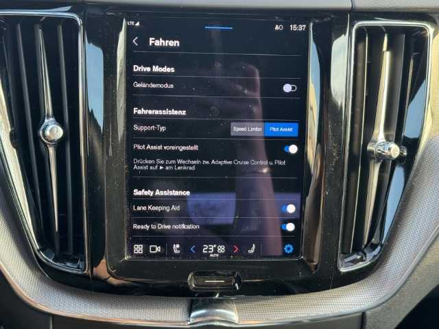 Volvo  XC60 R-Design, B5 AWD Mild-Hybrid Diesel