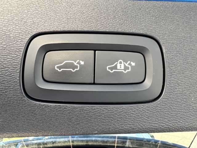 Volvo  V60 Recharge R-Design, T6 AWD Plug-in Hybrid