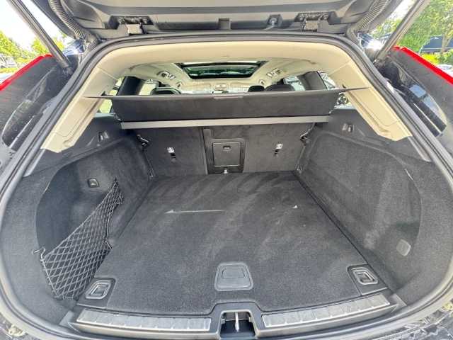 Volvo  XC60 Momentum Pro, B4 Mild-Hybrid Diesel